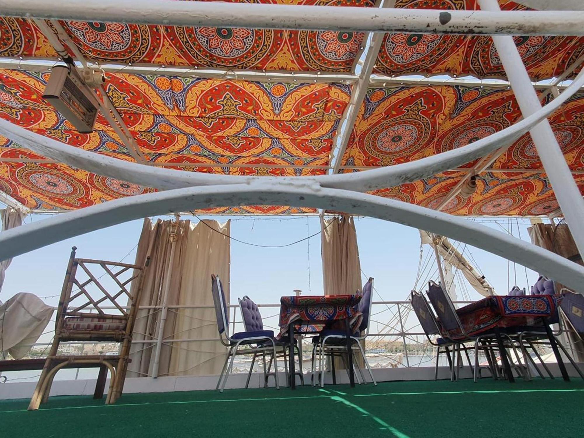 Hotel Moon Boat à Louxor Extérieur photo